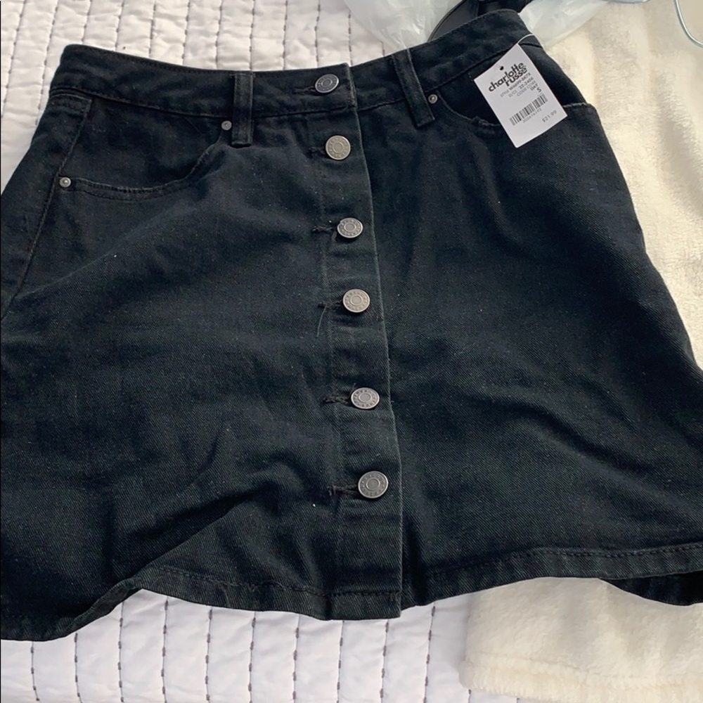 Black skirt